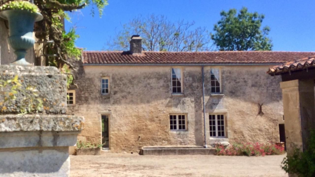 Logis De La Touche Acomodação com café da manhã Saint-Hilaire-des-Loges Exterior foto